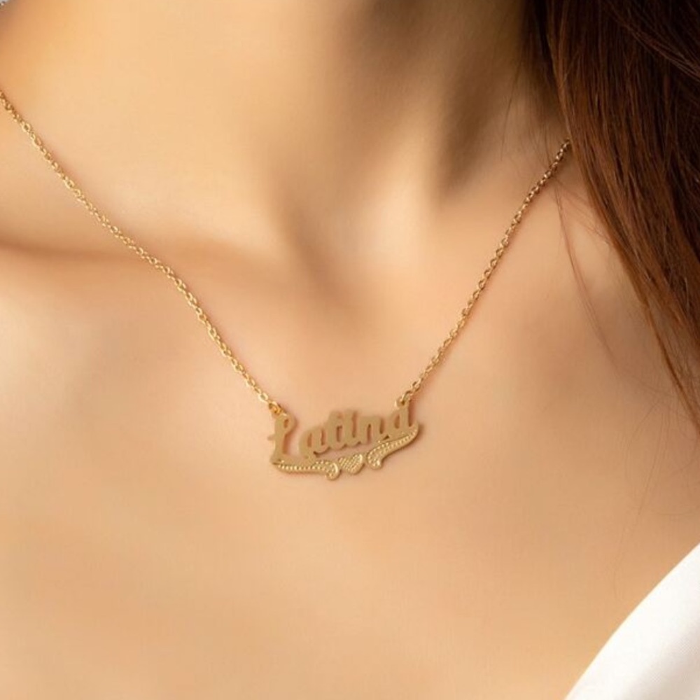 Gold Latina Letter Name Necklace Eighties Y2K Cute Gift Fancy Retro Cute Gift